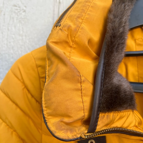 Zara Yellow Puffer with Hidden Hood & Faux Fur Lining. Size Small - Picture 6 of 7